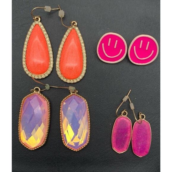 Lot Of 4 Pairs Of Bright Sparkly Fun Earrings - Picture 1 of 3